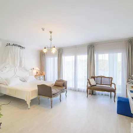 מלון Yalicapkini Boutique 5*