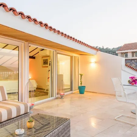 Yalicapkini Boutique Bogazici