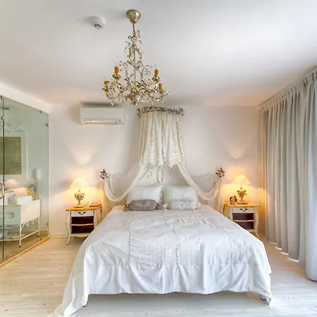 מלון Yalicapkini Boutique 5*