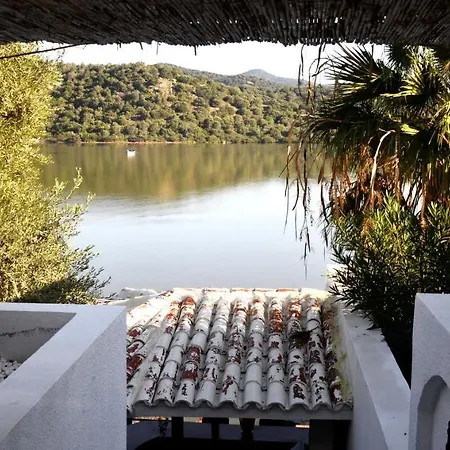 Yalicapkini Boutique