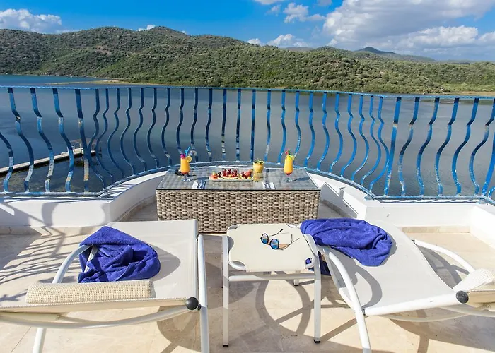 Yalicapkini Boutique