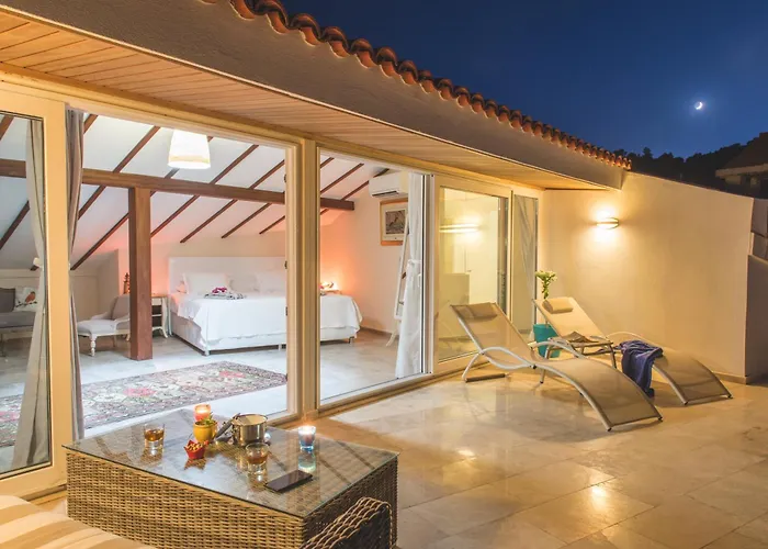 Yalicapkini Boutique