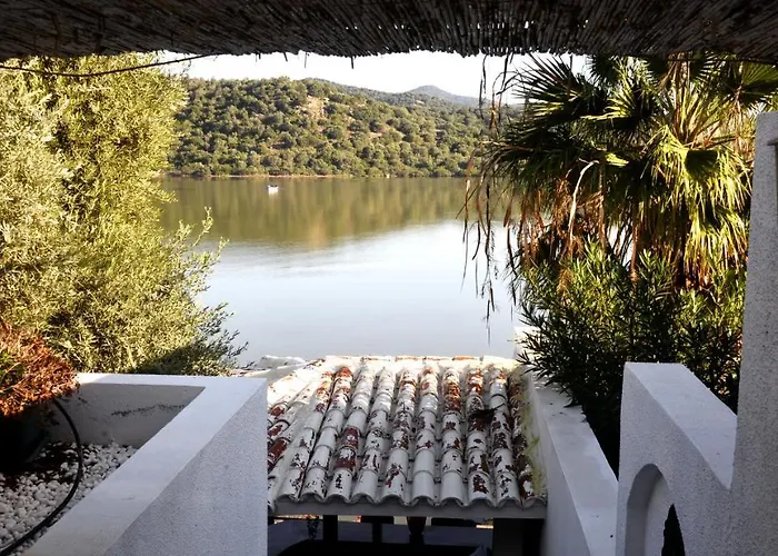 Yalicapkini Boutique